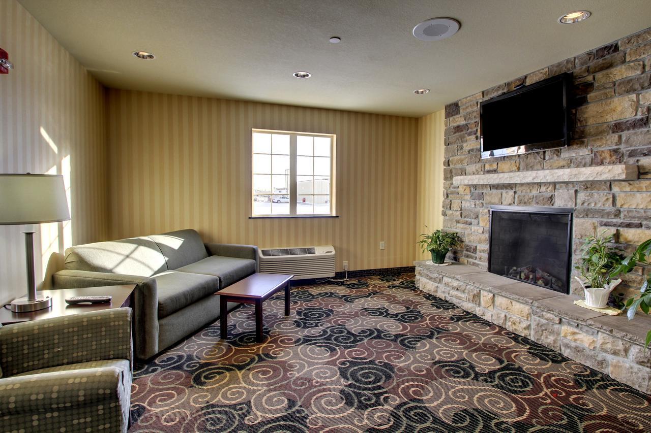Cobblestone Inn & Suites - Carrington Exteriör bild